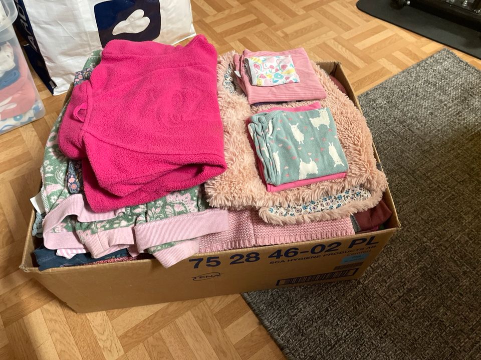 Kleider Packet in Ettenheim