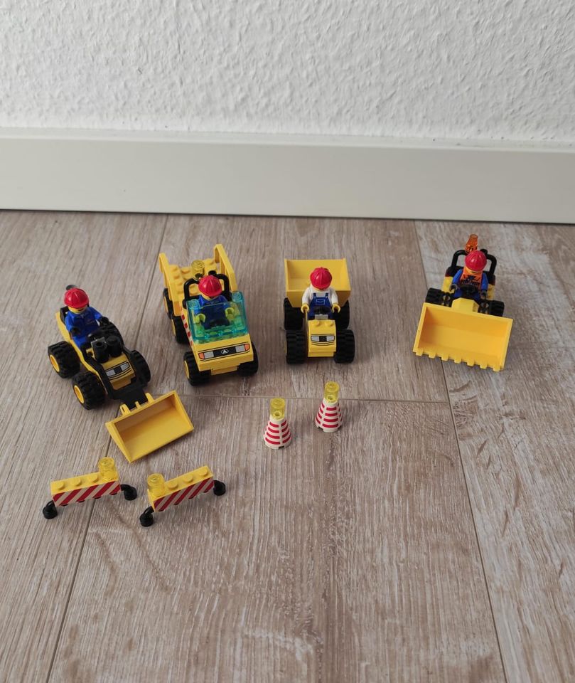 2 Lego-Sets - Bauarbeiter 6565 7246 in Bretten