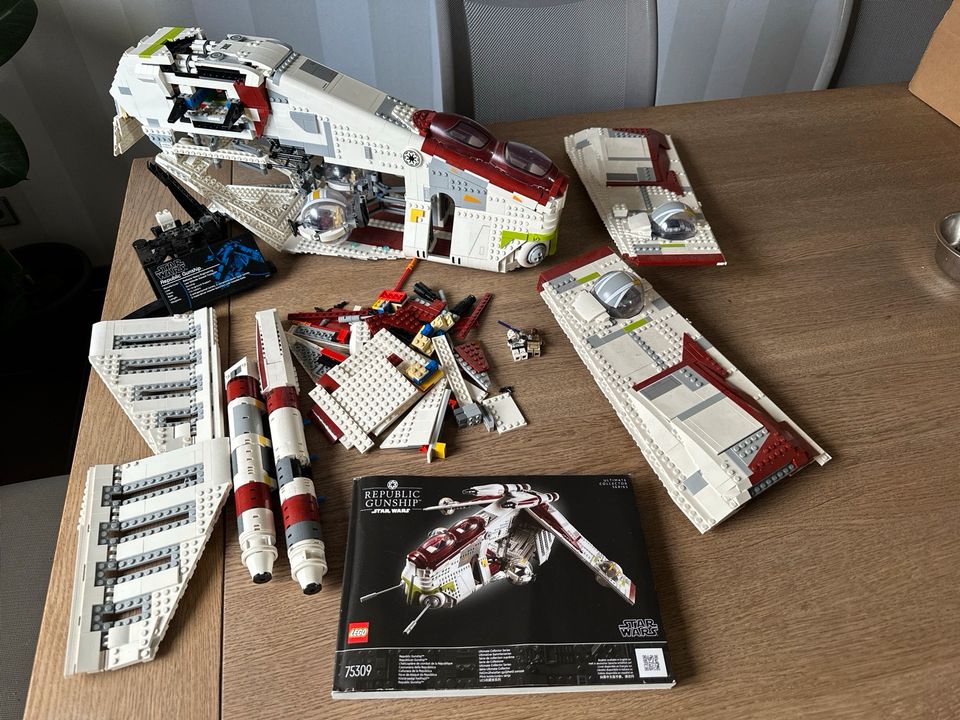 Lego Star Wars 75309 Republic Gunship UCS mit BA und OV in Sonnenbühl