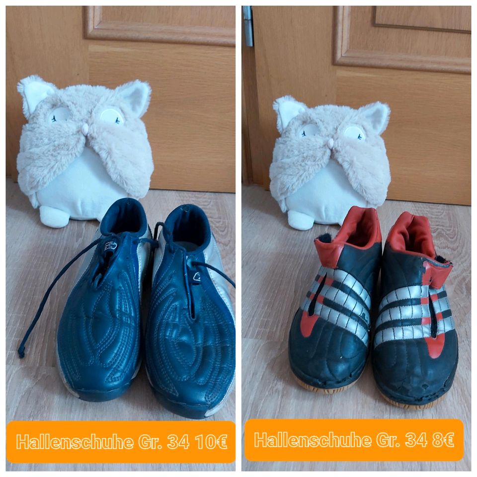 34 Kinderfussballschuhe Fußballschuhe Hallenschuhe Adidas Reebok in Bovenden