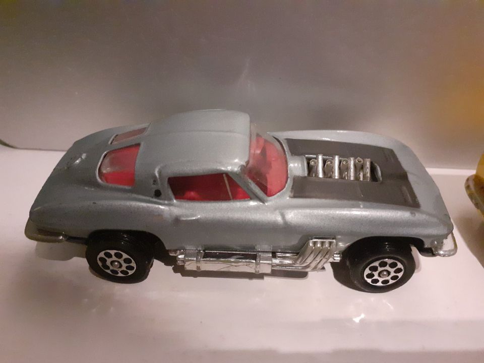 Gama VW 1302     Corgi Toys  VW Pritsche + Chevrolet Corvette in Berlin