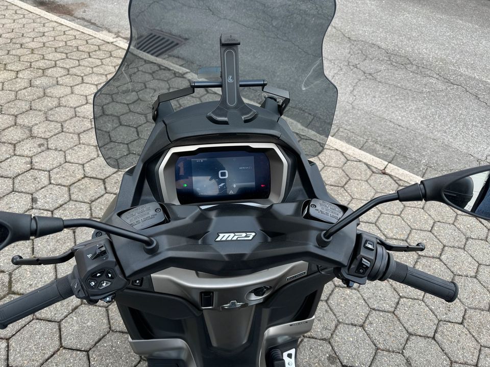 Piaggio MP3 530 Exklusiv in Ennepetal