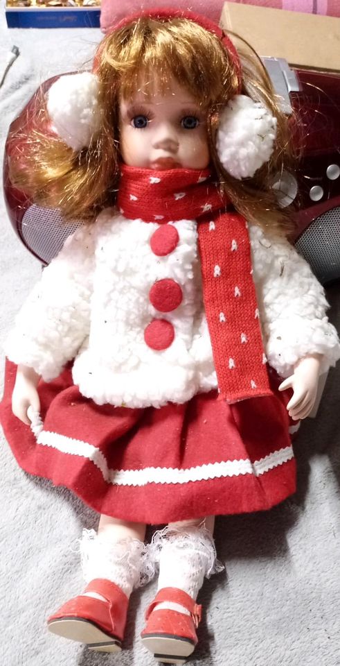 Porzellan Puppe in Bernau