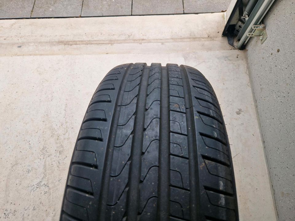 Neuwertige Pirelli Cinturato p7 215/45r18 in Kerken