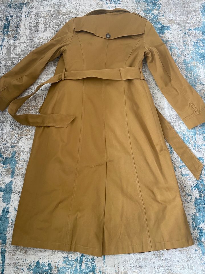 Damen Trenchcoat Gr:38 Wie Neu Olivgrün in Duisburg