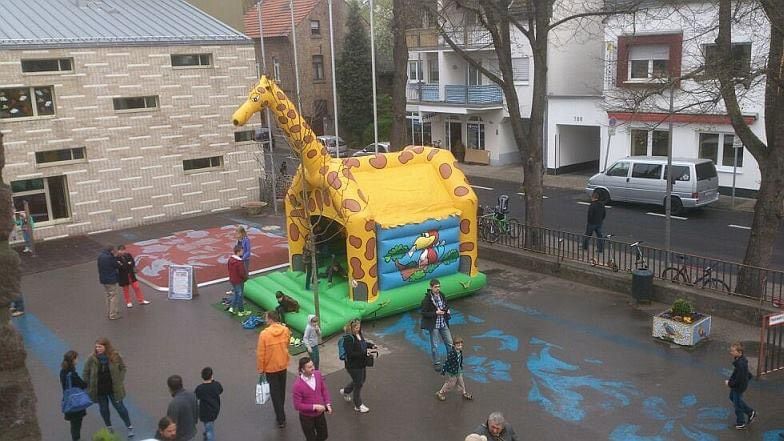 Hüpfburg Giraffe | Springburg in Bornheim