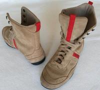 Esprit Wildlederstiefel / Sneaker / Stiefel / Schuhe  Größe 36 Hessen - Wetzlar Vorschau