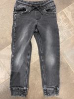 Jeans 122 schwarz grau Nordrhein-Westfalen - Recklinghausen Vorschau