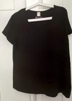 bpc Shirt Schwarz, kurze Arme, Größe 48/50 Sachsen - Leisnig Vorschau