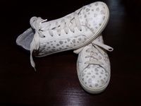 Halbschuhe Sneaker weiß silber Herz Glitzer Mädchen 37 Hessen - Florstadt Vorschau