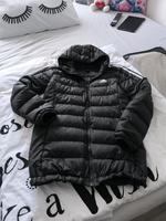 ich verkaufe eine sehr schöne Adidas Jacke Sachsen-Anhalt - Aschersleben Vorschau