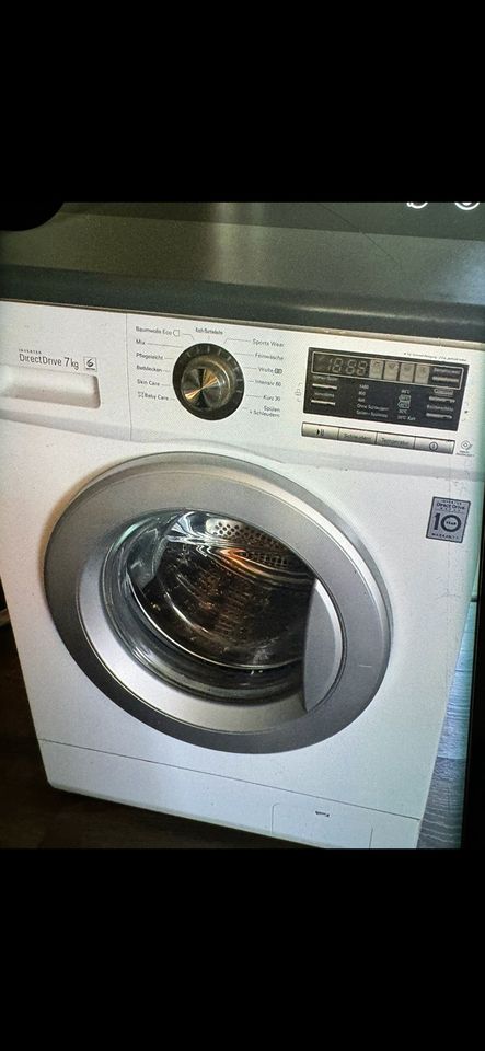 Waschmaschine….Defekt    Reparaturfähig!!!!!! in Seligenstadt