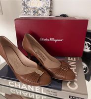 Pumps High Heels Schuhe Salvatore Ferragamo Gr 38 Wandsbek - Hamburg Volksdorf Vorschau