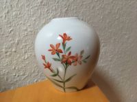KPM Vase Eiform 0 weiß handbemalt Blumen gemarkt Porzellan Schleswig-Holstein - Großhansdorf Vorschau
