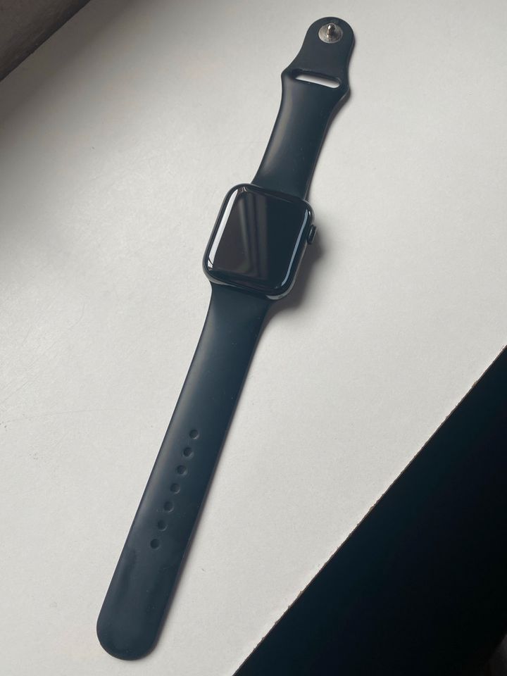 Apple Watch Series 5 44mm Stainless steel GPS LTE in Heidelberg