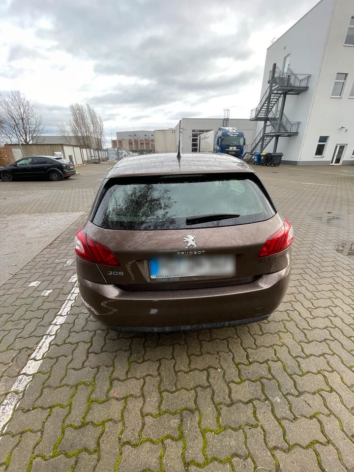 Peugeot 308  Top Zustand in Magdeburg