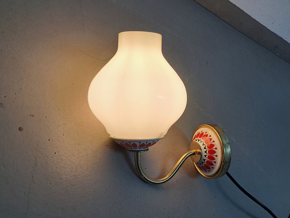 Wandlampe 70er Jahre Vintage Milchglas Metall Chrom in Dresden