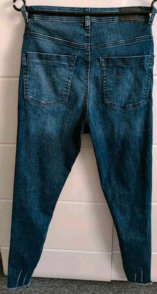 Damen Jeans ~ Größe 28 in Frankfurt am Main - Bockenheim | eBay  Kleinanzeigen ist jetzt Kleinanzeigen