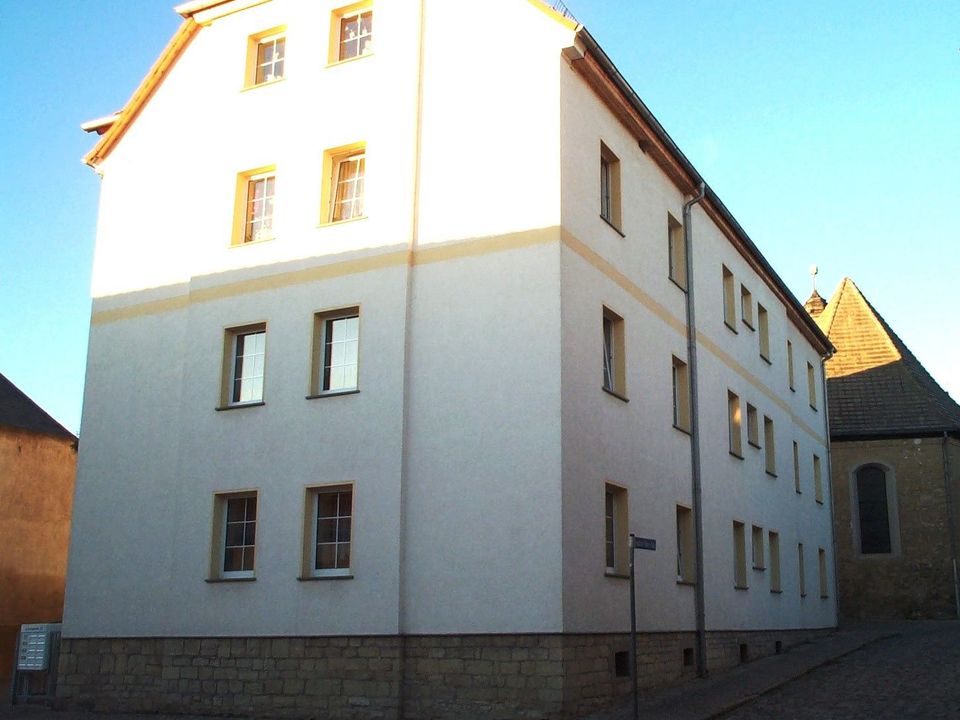 Sanierte Dachgeschoss-Wohnung in Nienburg in Nienburg (Saale)