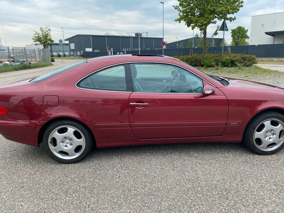 Mercedes Benz CLK Rentnerfahrzeug in Graben-Neudorf