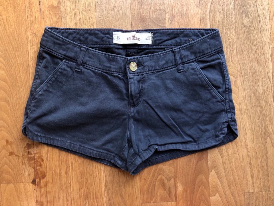 dunkelblaue Jeans, Hot Pants, Shorts, Hollister, Jeansgröße 23/XS in Zeven