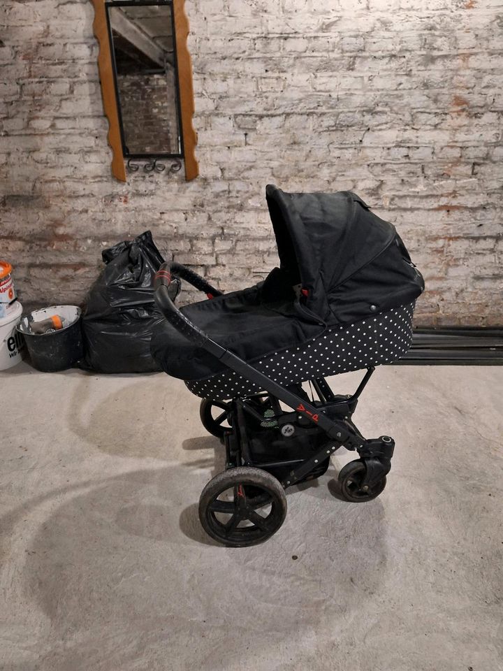 Kinderwagen / Più in Hagen