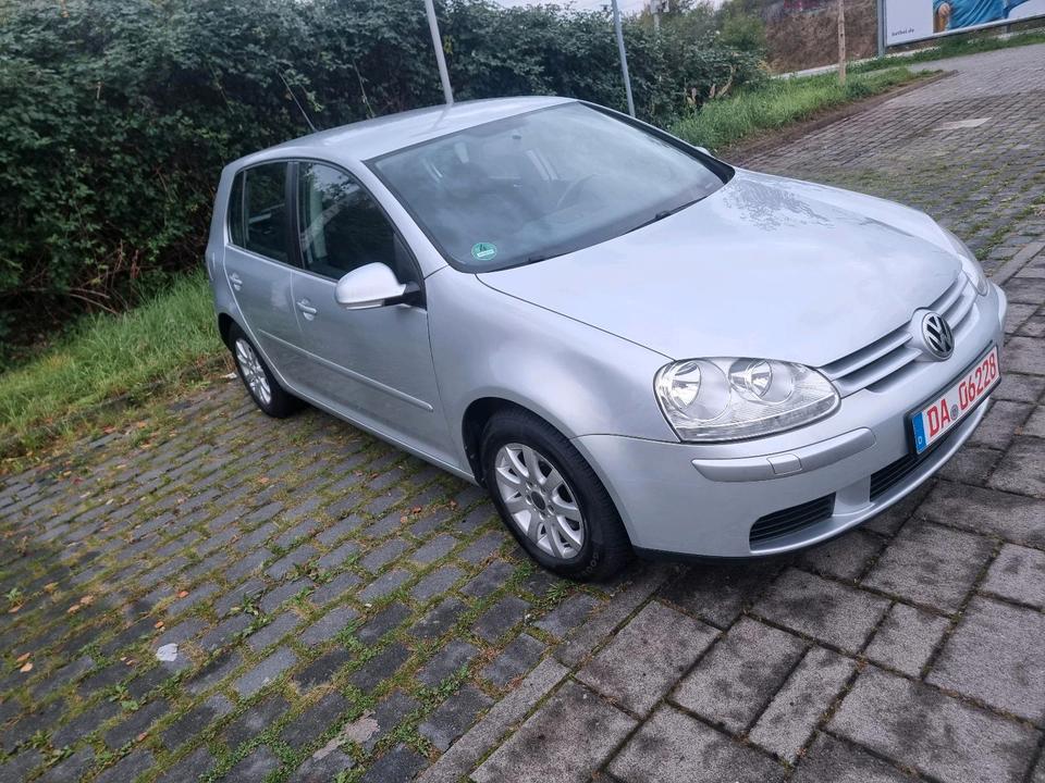 Volkswagen Golf V 1.6 Automatik  12Monaten Garantie in Darmstadt