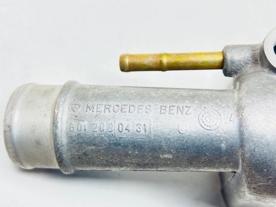 Mercedes-Benz OM601/602/603 Wasserpumpe Stutzen A6012000856 in Obertshausen