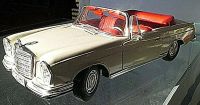 Mercedes Benz 280SE Cabriolet 1966 MAISTO 1:18  + 3 Boni ! Baden-Württemberg - Unterensingen Vorschau