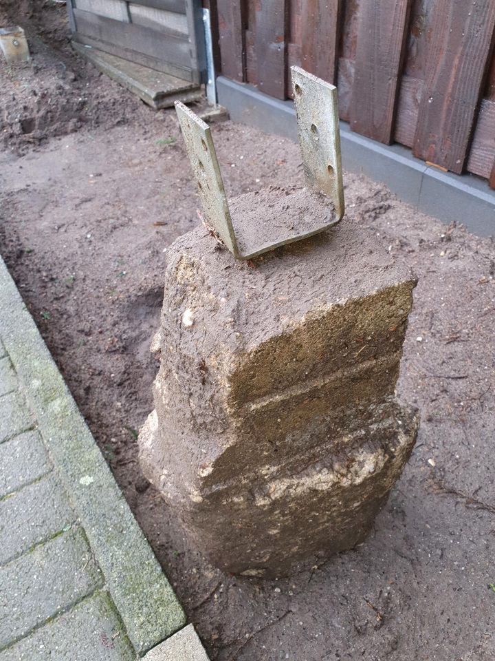 Betonfundament, Bodenhülse in Betonsockel, Pfostenträger in Coesfeld