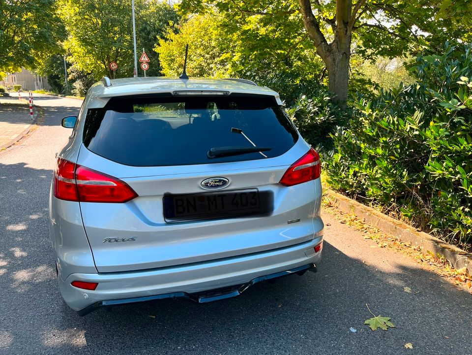 Ford Focus 1.0 EcoBoost ST-Line in Bonn