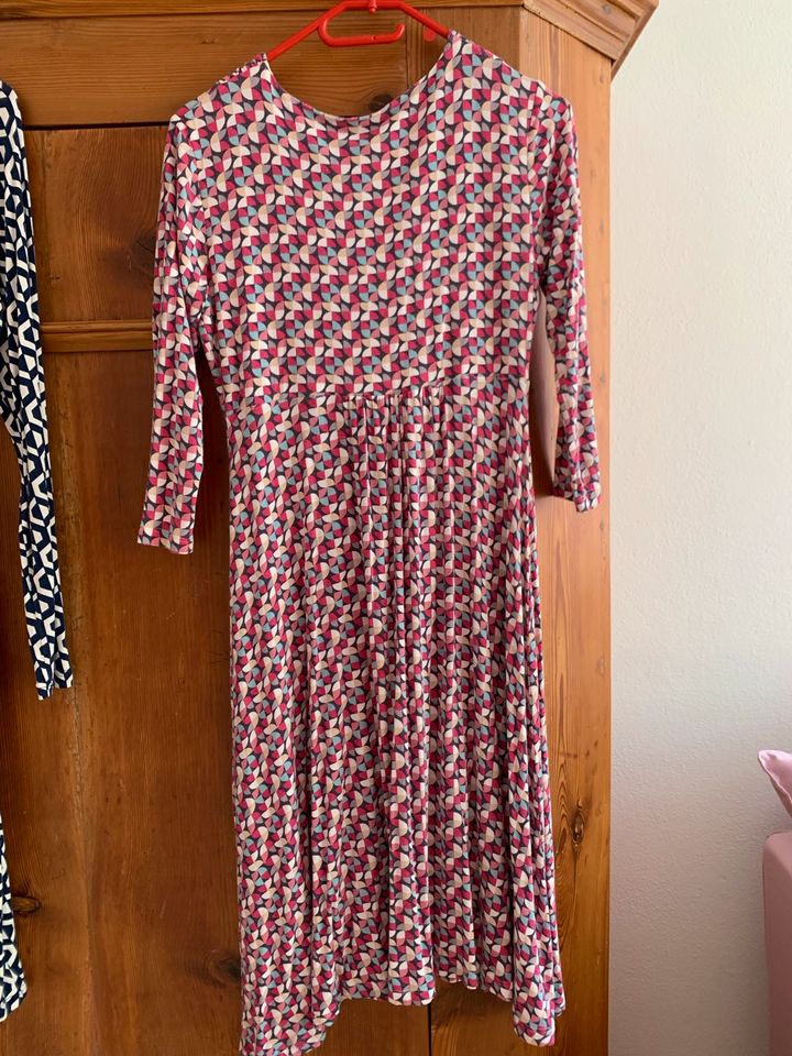 Hübsches Kleid aus Viskose, Gr 36/38 in Regensburg