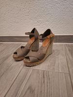 Tommy Hilfiger Sandalen mit Keilabsatz grün Gr.38 Niedersachsen - Celle Vorschau