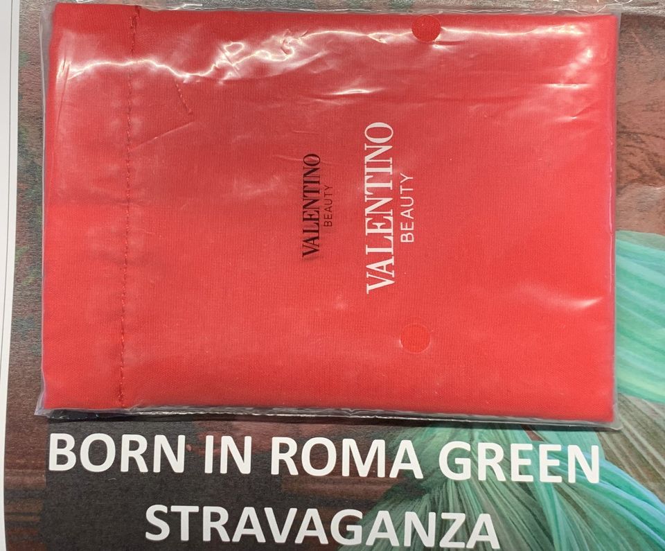 VALENTINO Born in Roma Green Stravaganza - Smartphone Cardholder in Erfurt