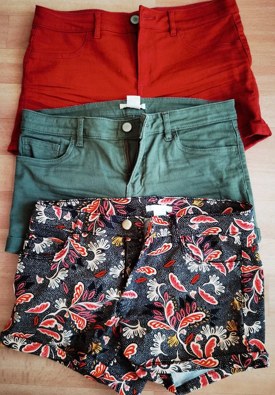 H&M / Divided by H&M Damen Kurze Hosen Short Gr. 36 Neuwertiger Z in Taufkirchen Vils