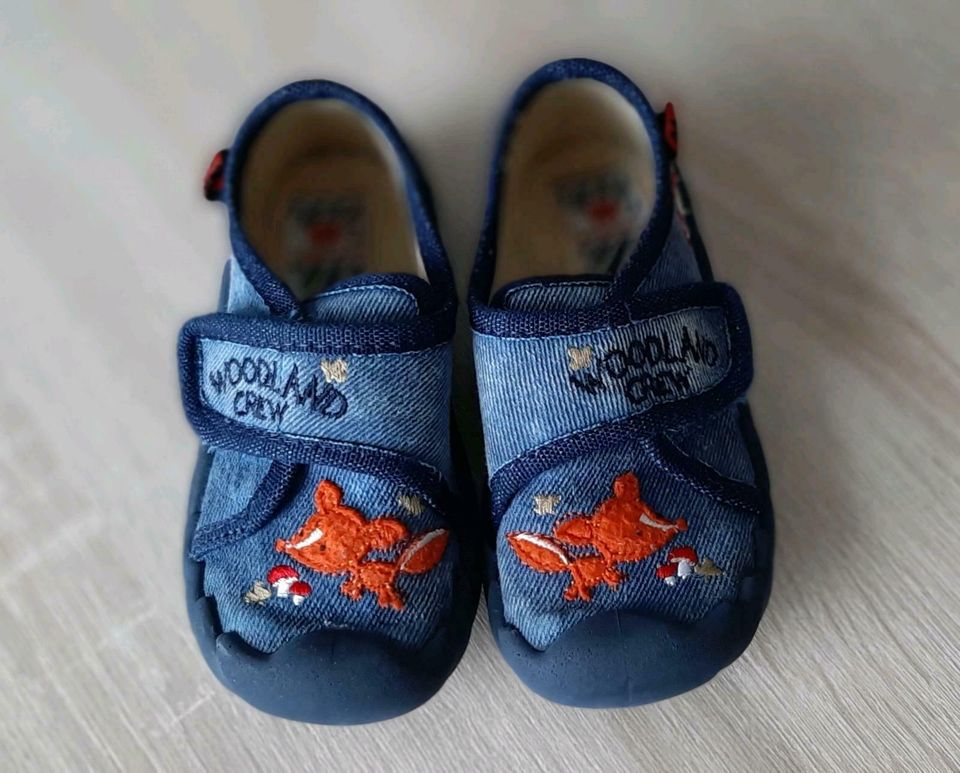 Hausschuhe Baby Schuhe Elefanten in Salzatal