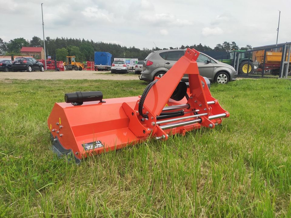 Mulcher Schlegelmulcher 175 cm mit Hydraulik und Zapfwelle in Neuhardenberg