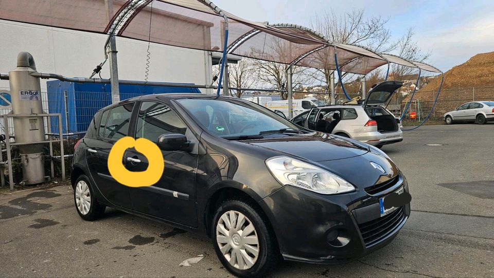 Renault Clio von einer Dame. Tüv neu. Gerne Export! in Wetzlar