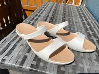 lässige Sandale von Crocs in beige-cremeweiss Gr. 41,5 Bayern - Freyung Vorschau