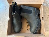 NEU Dr. Martens Rometty 38 Slate grau Chelsea Plateau Stiefel Bayern - Erlangen Vorschau