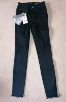 Only Jeans schwarz Blush mid waist skinny Fransen Gr. S / 34 Neu Brandenburg - Vetschau Vorschau