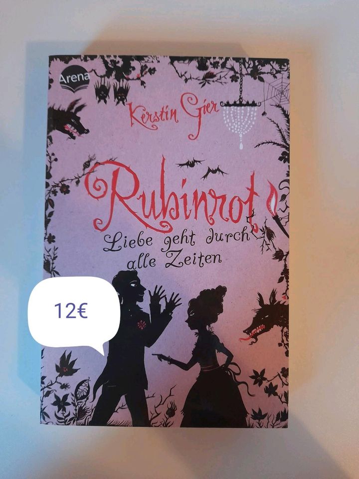 Verschiedene Jugendbücher in Rheinhausen