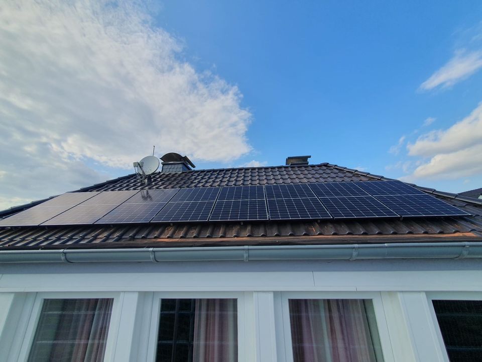 schlüsselfertige Photovoltaikanlage 10kWp mit Speicher und Wallbox in Bissendorf