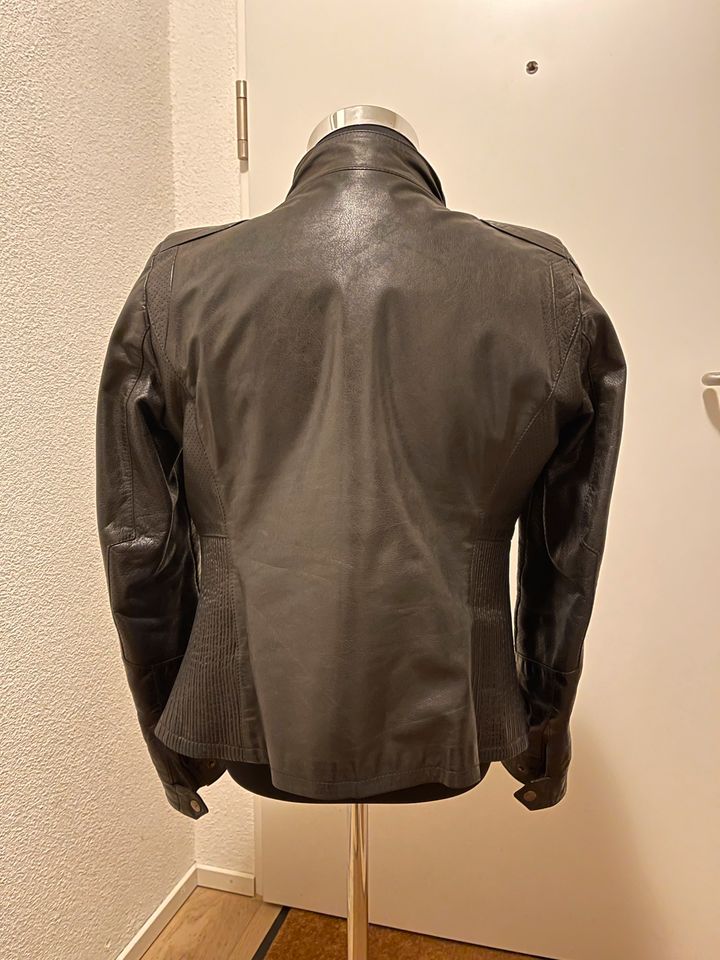 Belstaff Damen Lederjacke schwarz in Lottstetten