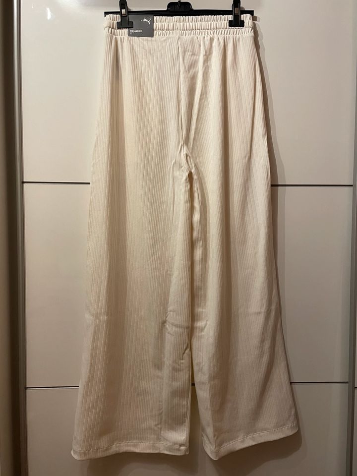 Original CLASSICS PANTS - Hose frosted ivory Puma S Neu, Etikett in Düsseldorf