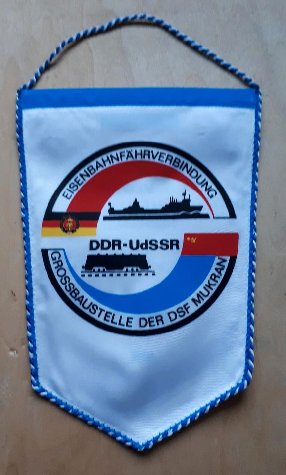 Wimpel der Großbaustelle der DSF in Mukran in Sassnitz