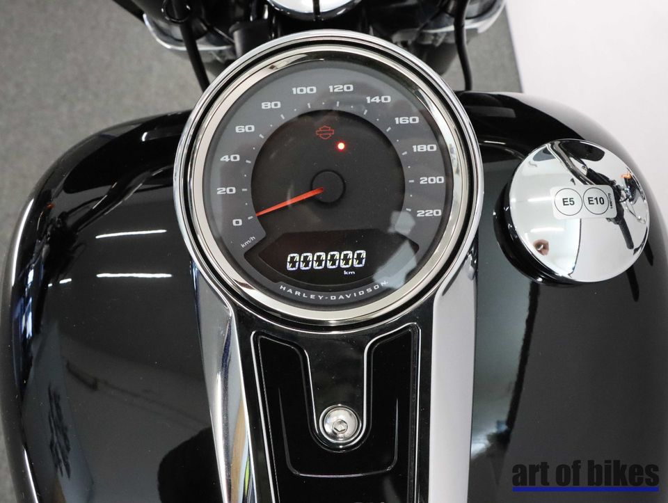 Harley-Davidson Sport Glide 107 FLSB| Neufahrzeug| auf Lager! in Wernau