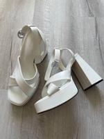 Weiße Absatzschuhe Thüringen - Meiningen Vorschau
