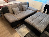 Couch Zwei-Sitzer + Hocker - grau meliert - kaum gebraucht Hessen - Neuberg Vorschau