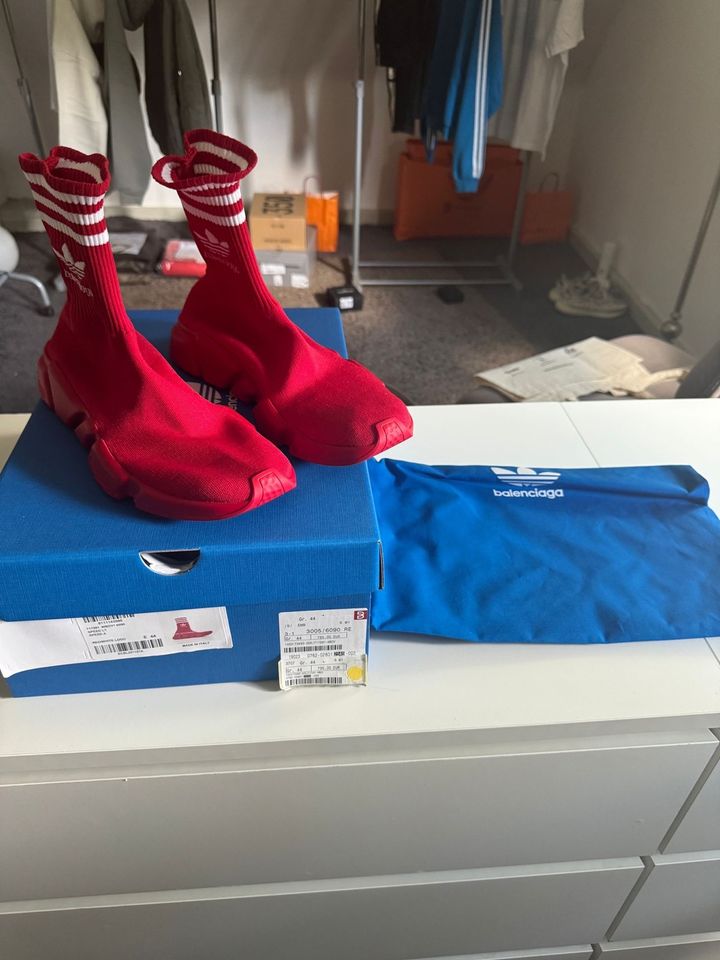 Balenciaga x Adidas Speed Trainer Rot - EU 44 / US 10 in Düsseldorf